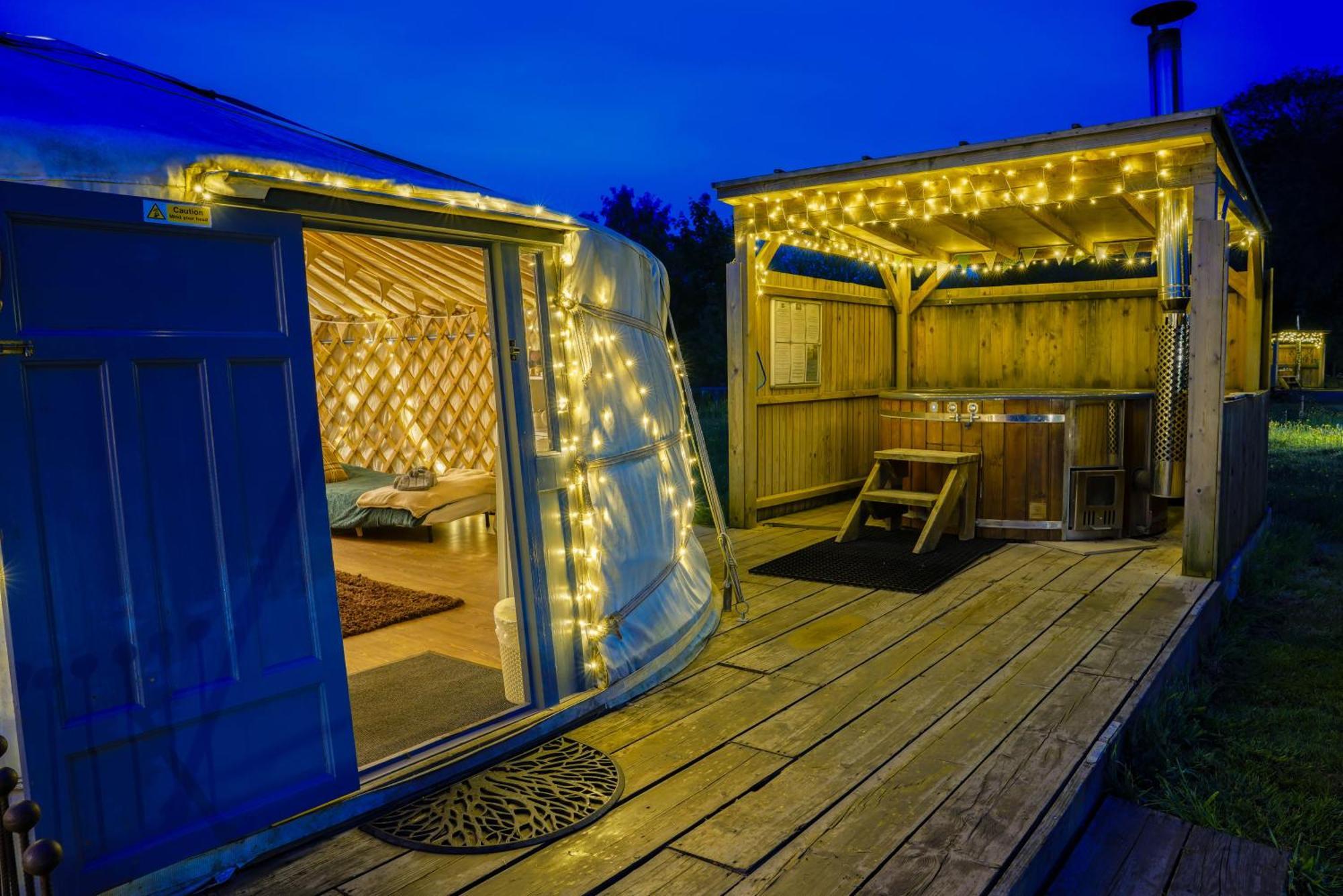Hotel Glamp And Tipple Ltd à Great Ellingham Extérieur photo