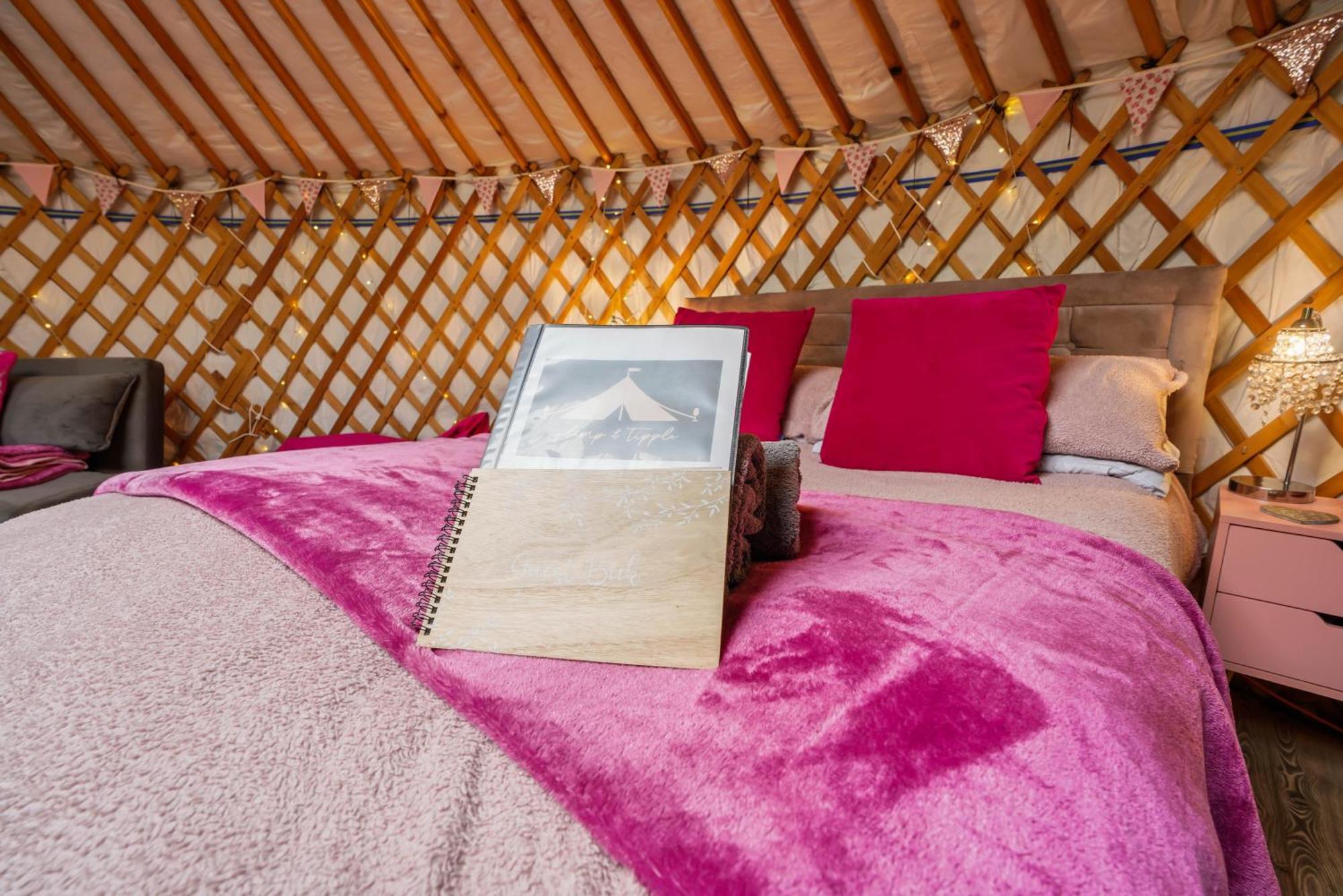 Hotel Glamp And Tipple Ltd à Great Ellingham Extérieur photo