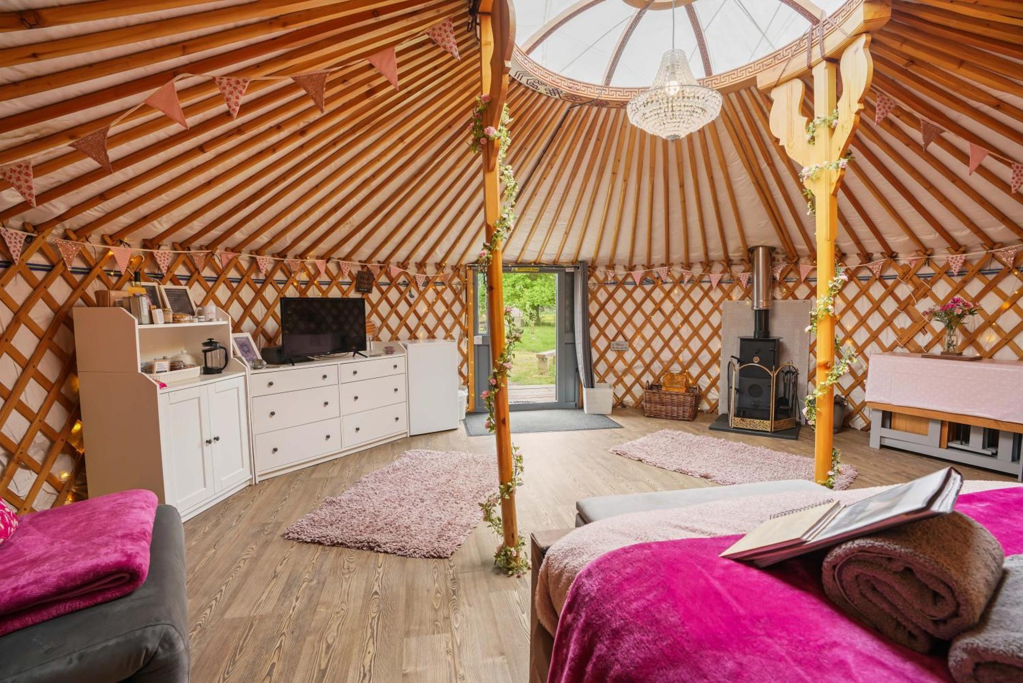 Hotel Glamp And Tipple Ltd à Great Ellingham Extérieur photo