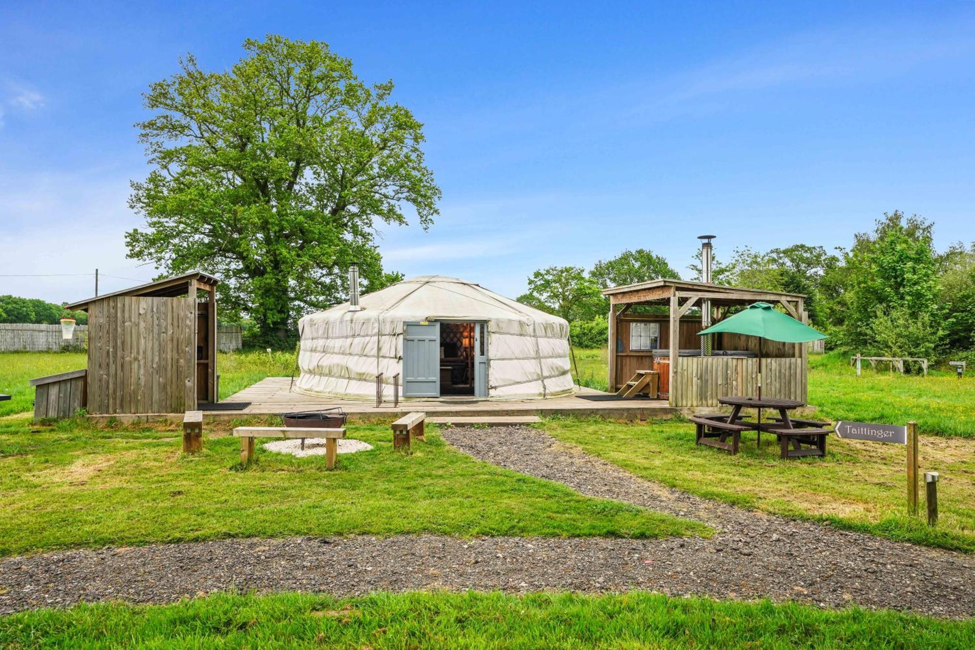 Hotel Glamp And Tipple Ltd à Great Ellingham Extérieur photo