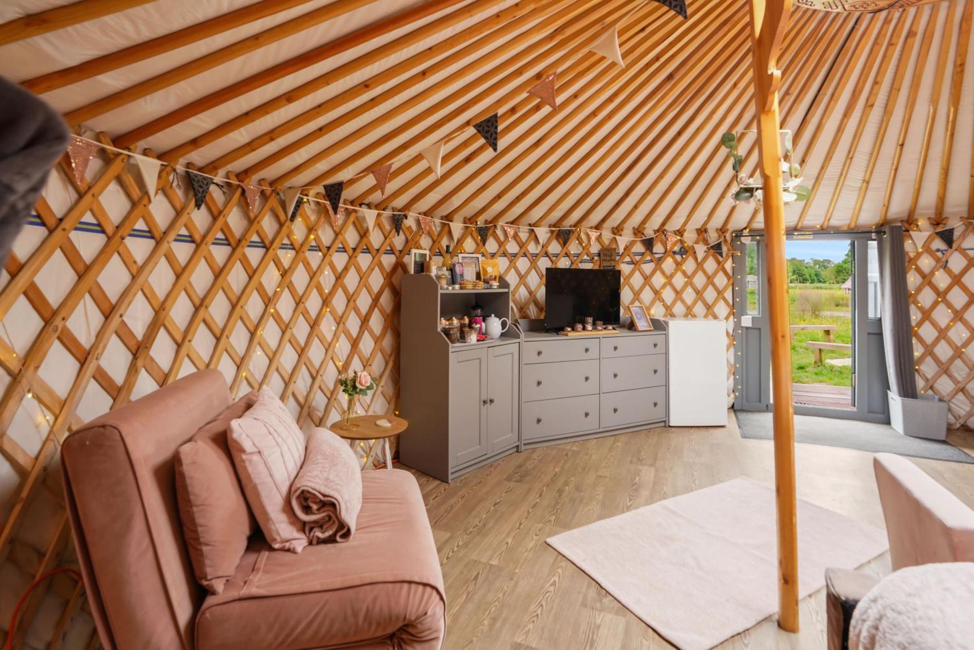 Hotel Glamp And Tipple Ltd à Great Ellingham Extérieur photo
